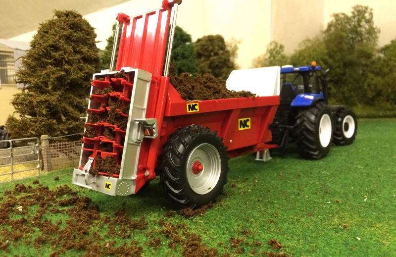 NC Rear Discharge Manure Spreader